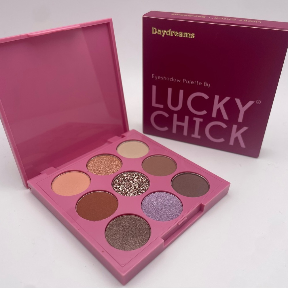 LUCKY CHICK Daydreams Eyeshadow Palette (Brand New!) ✨